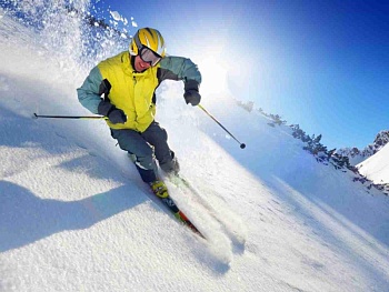 Зимние игры любителей - горные лыжи, керлинг, коньки, сноуборд, триатлон, хоккей