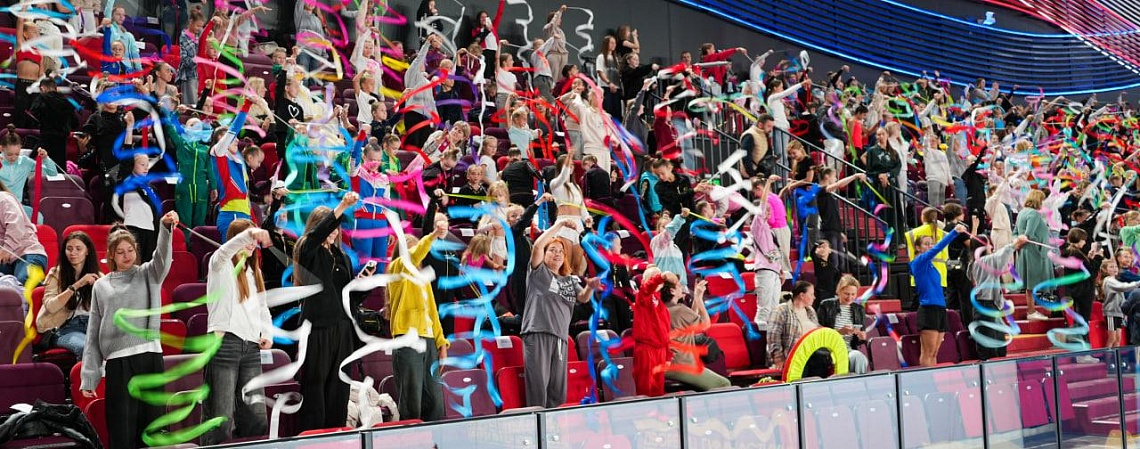 Мировой рекорд установили на «Кубке сильнейших спортсменов» в День российского флага 