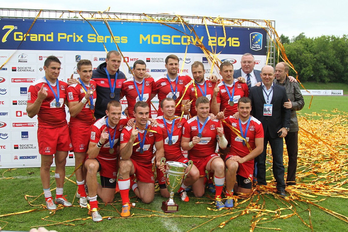 Сборная России выиграла московский этап чемпионата Европы по регби-7 Сборная России выиграла московский этап чемпионата Европы по регби-7
