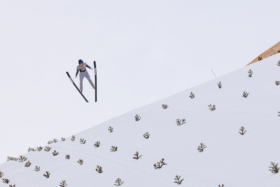 Международные соревнования по прыжкам на лыжах с трамплина среди мужчин